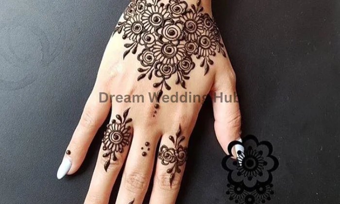 Nythika mehandi arts